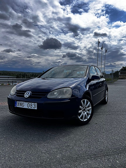 Volkswagen Golf V 4 of 8