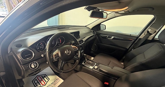 Mercedes-Benz C220 5 of 15