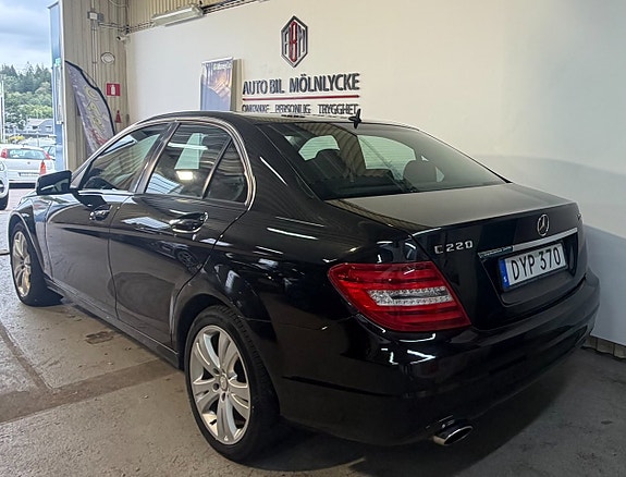 Mercedes-Benz C220 3 of 15