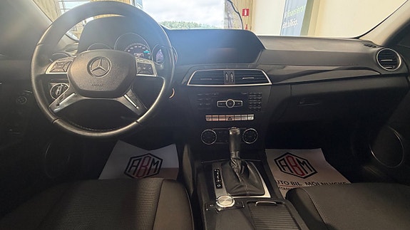 Mercedes-Benz C220 7 of 15