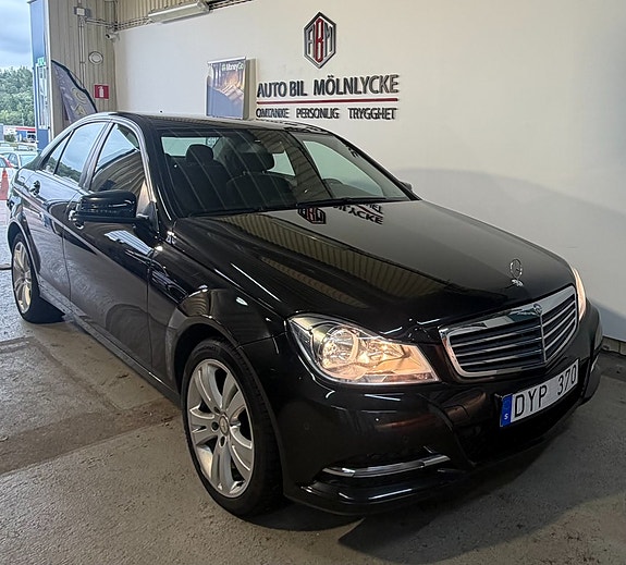 Mercedes-Benz C220 9 of 15