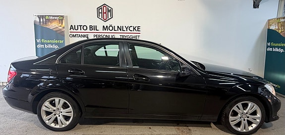 Mercedes-Benz C220 11 of 15