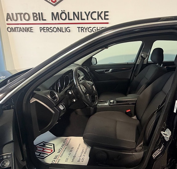 Mercedes-Benz C220 4 of 15