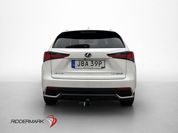 Lexus NX300h 6 of 30