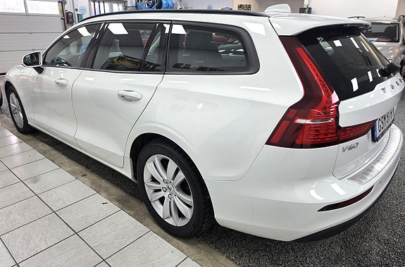 Volvo V60 4 of 21