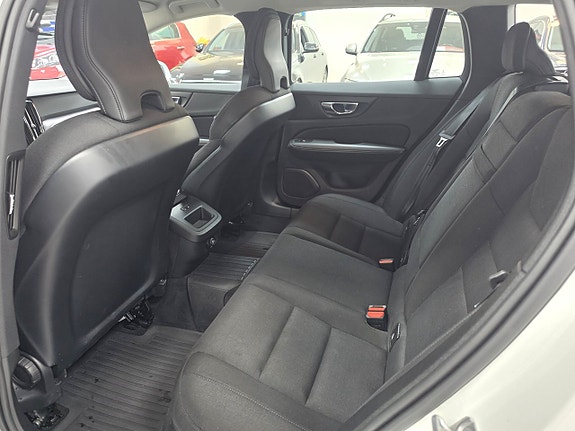 Volvo V60 9 of 21