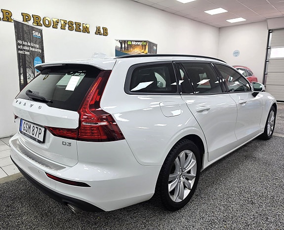 Volvo V60 3 of 21