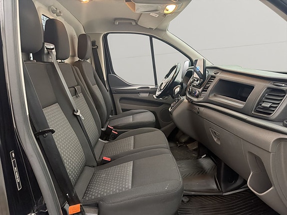 Ford Transit Custom 24 of 29