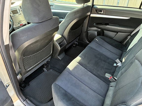 Subaru Outback 9 of 12