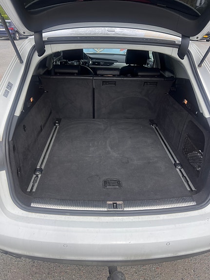 Audi A6 2 of 9