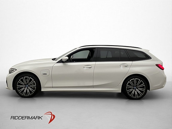 BMW 330e 4 of 30