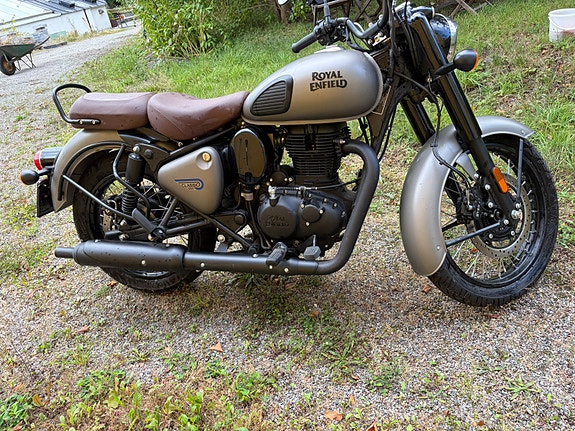 Royal Enfield CLASSIC 350 2 of 9