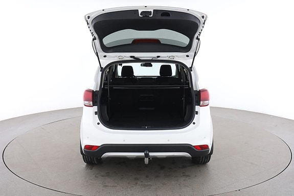 Kia Carens 17 of 30