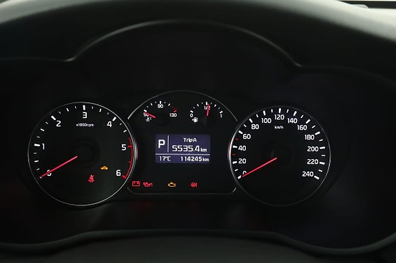 Kia Carens 20 of 30