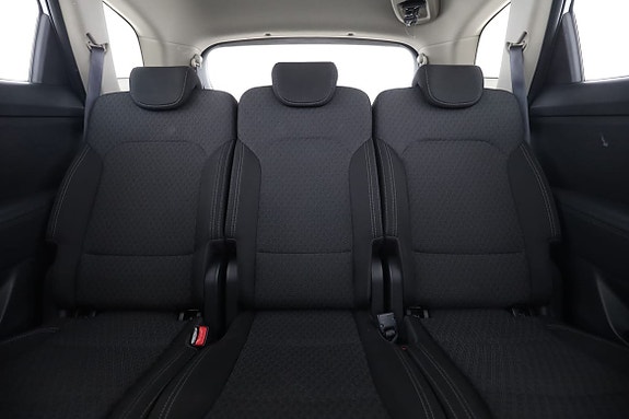 Kia Carens 16 of 30