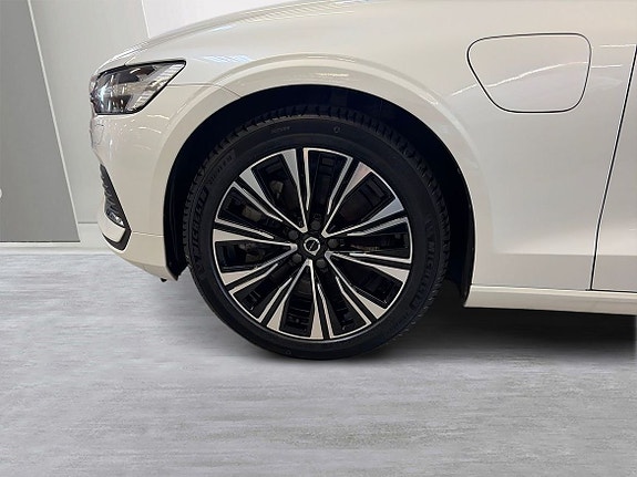 Volvo V60 6 of 16
