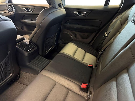 Volvo V60 9 of 16