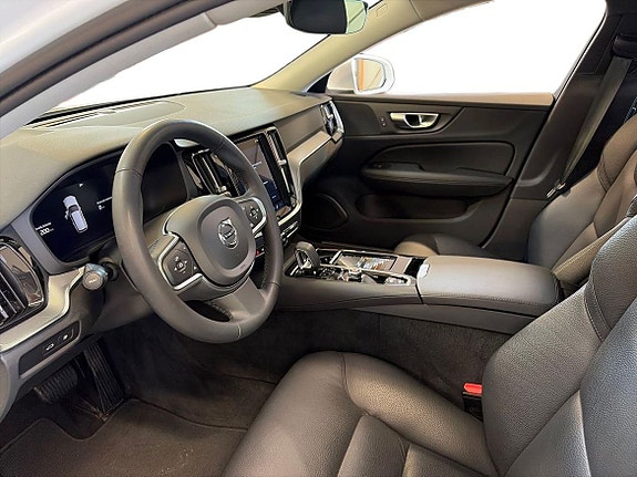 Volvo V60 7 of 16