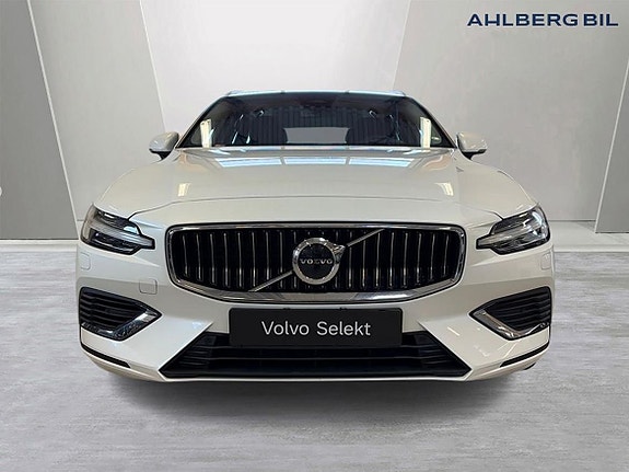 Volvo V60 4 of 16