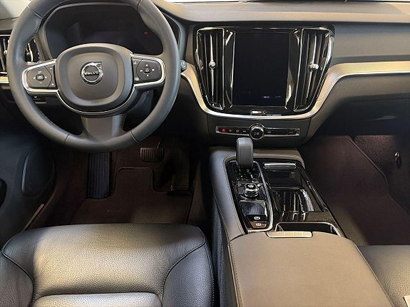 Volvo V60 8 of 16