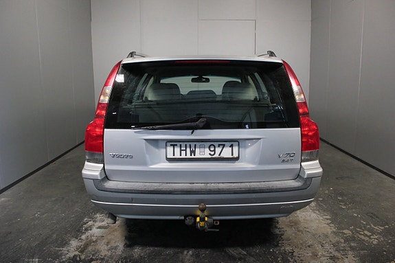 Volvo V70 6 of 19
