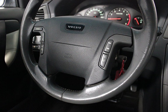 Volvo V70 15 of 19