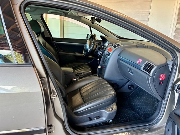 Peugeot 407 9 of 11
