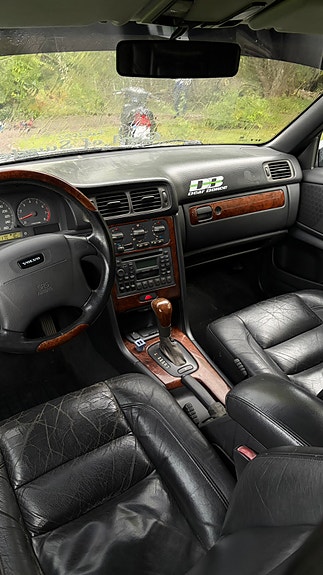 Volvo V70 8 of 10