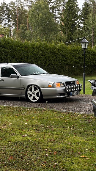 Volvo V70 4 of 10