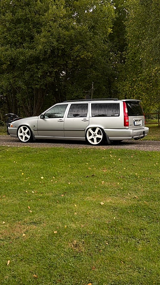 Volvo V70 7 of 10