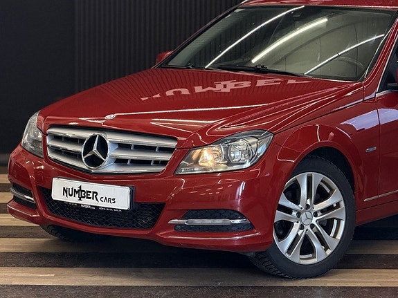 Mercedes-Benz C180 3 of 26