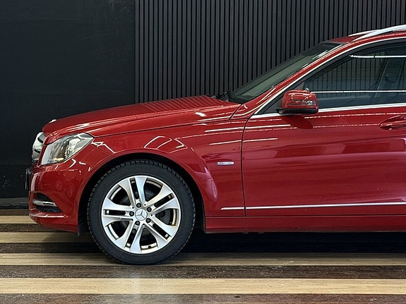 Mercedes-Benz C180 7 of 26