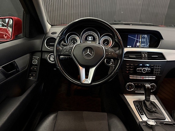 Mercedes-Benz C180 18 of 26