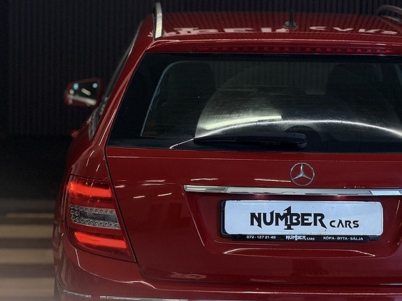 Mercedes-Benz C180 10 of 26