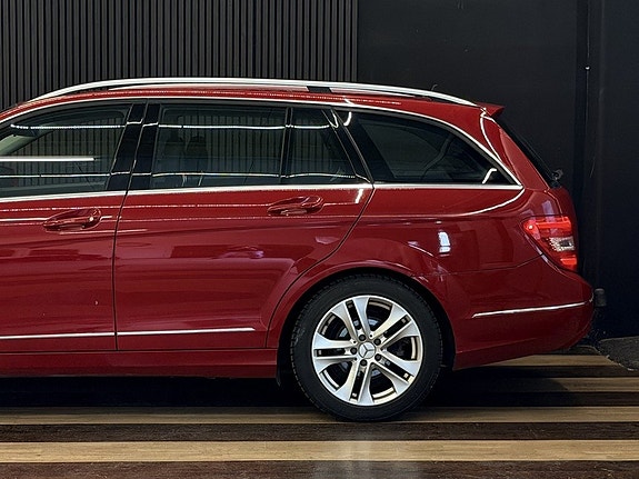 Mercedes-Benz C180 8 of 26