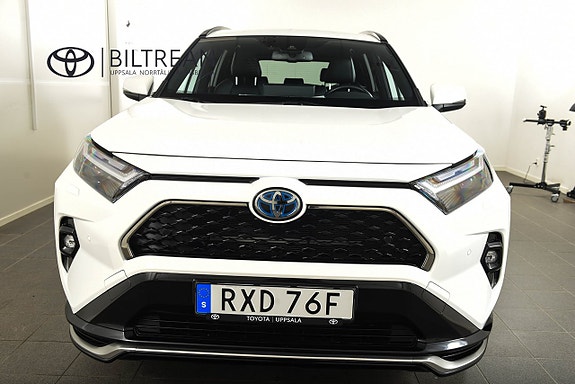 Toyota RAV4 5 of 14