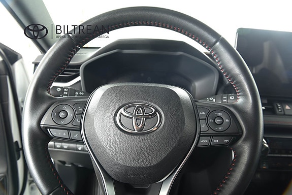 Toyota RAV4 11 of 14