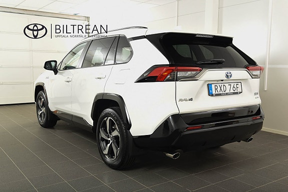 Toyota RAV4 3 of 14