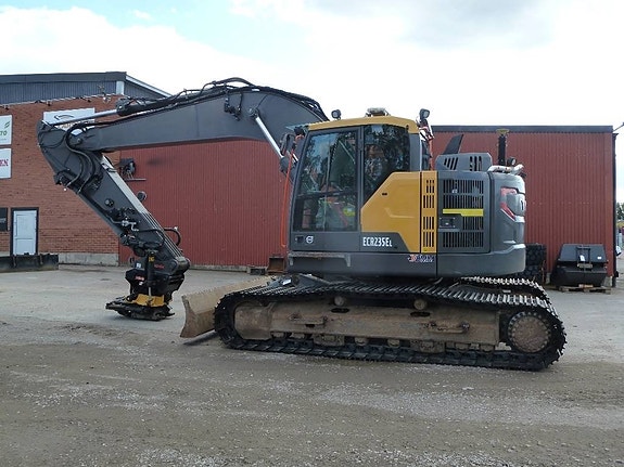 Volvo ECR235EL / Leica 3D, OilQuick, Schaktblad 4 of 19