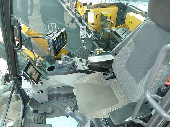 Volvo ECR235EL / Leica 3D, OilQuick, Schaktblad 17 of 19
