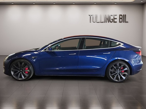 Tesla Model 3 2 of 18