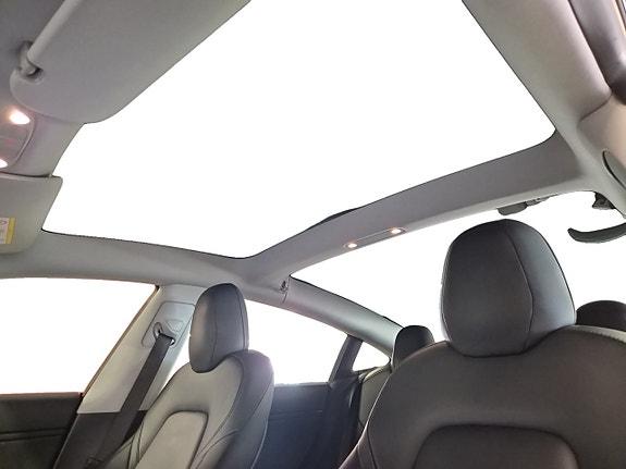 Tesla Model 3 15 of 18