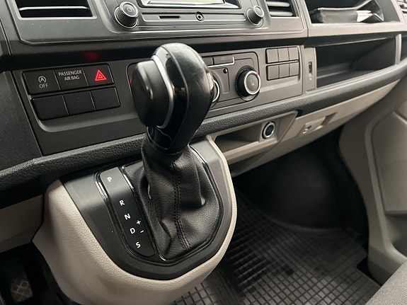 Volkswagen Transporter 25 of 30