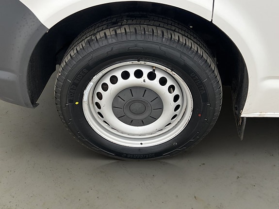Volkswagen Transporter 28 of 30