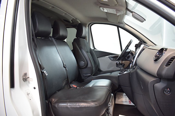 Renault Trafic 10 of 18