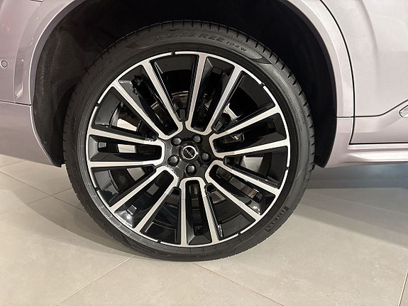 Volvo XC90 12 of 13