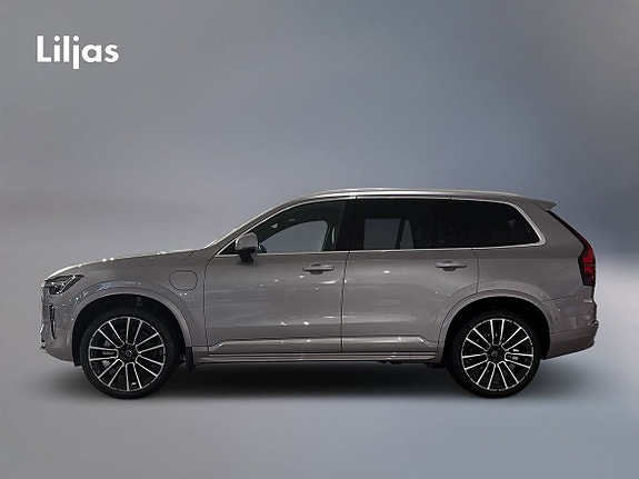 Volvo XC90 3 of 13