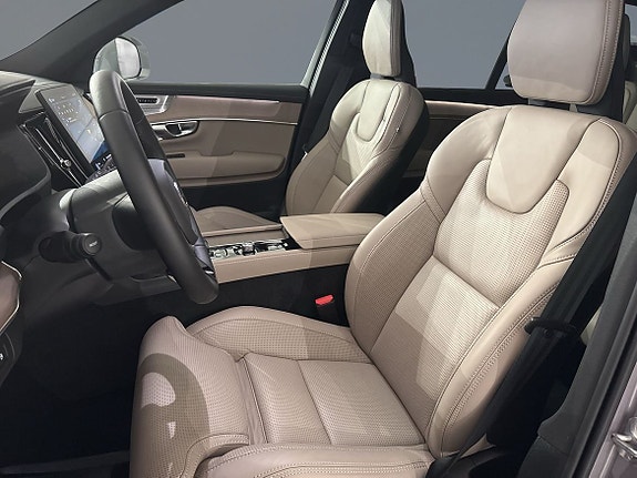 Volvo XC90 6 of 13