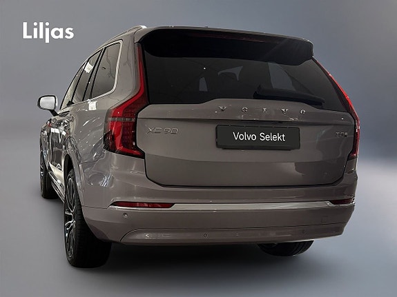 Volvo XC90 4 of 13