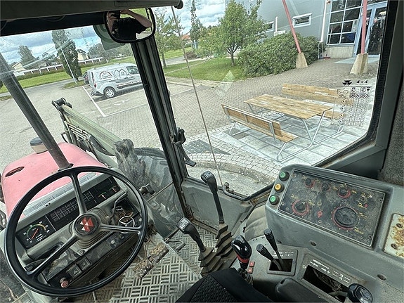 Massey Ferguson 3070 12 of 15